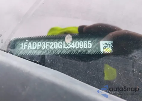 2016 Ford Focus Se z USA, uszkodzony, nr VIN 1FADP3F20GL340965